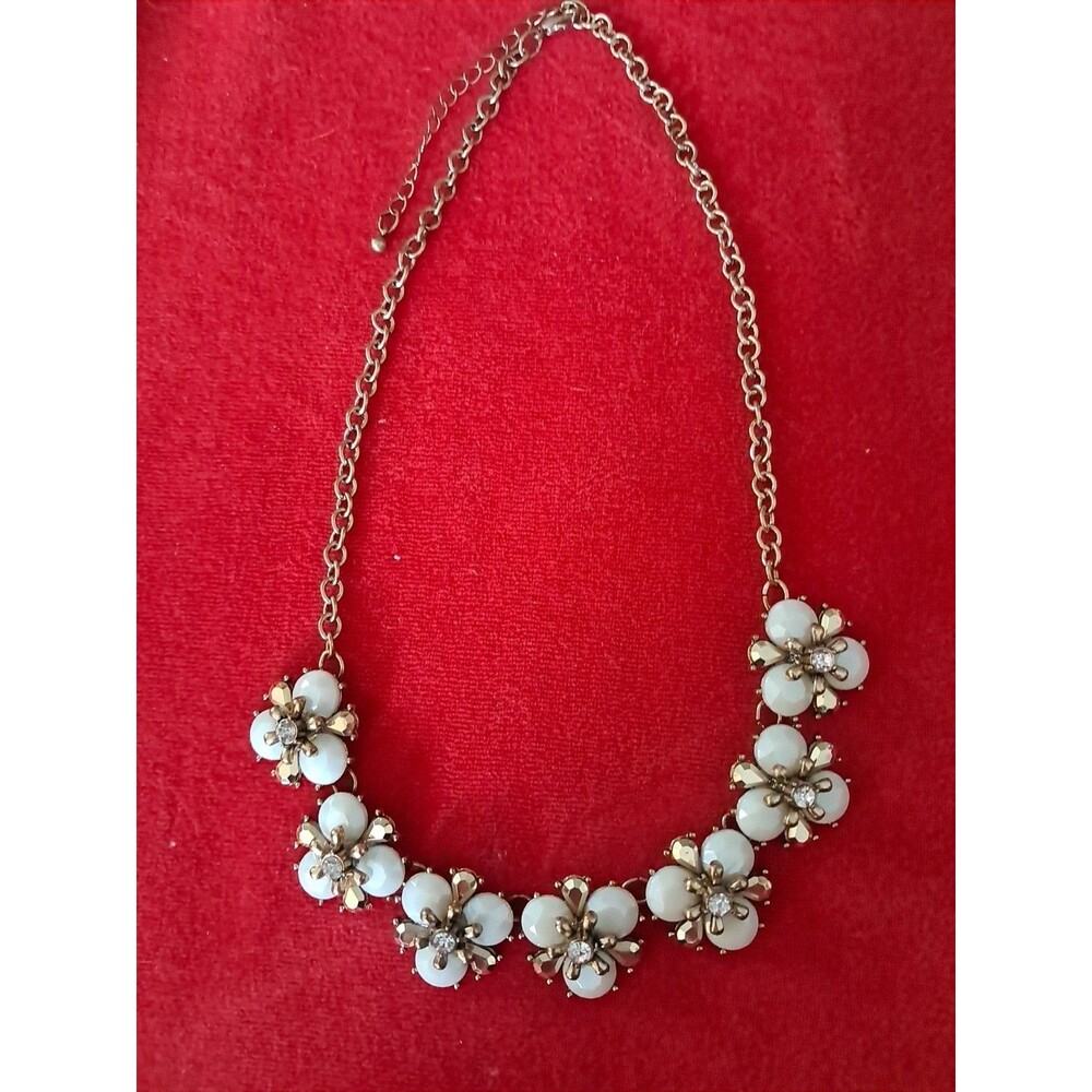 Womens Retro Vintage White Gold Tone Rhinestone Flower Cluster Necklace